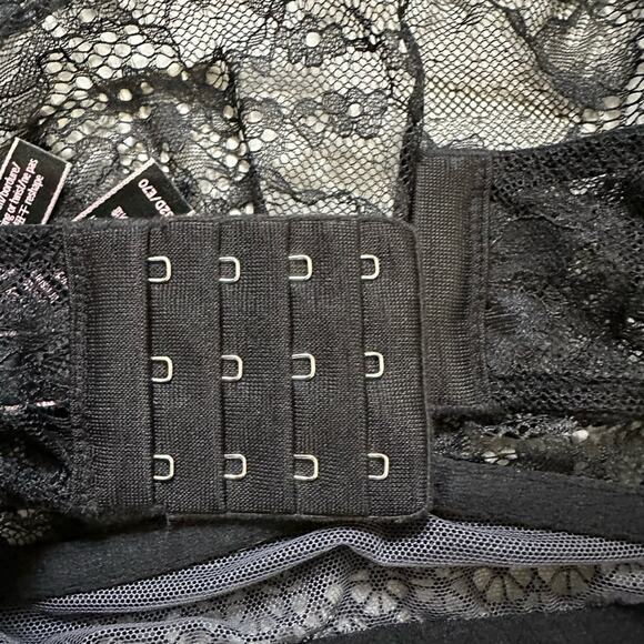 Victoria's Secret Black Lace Halter Bra size 32D - Picture 8 of 9